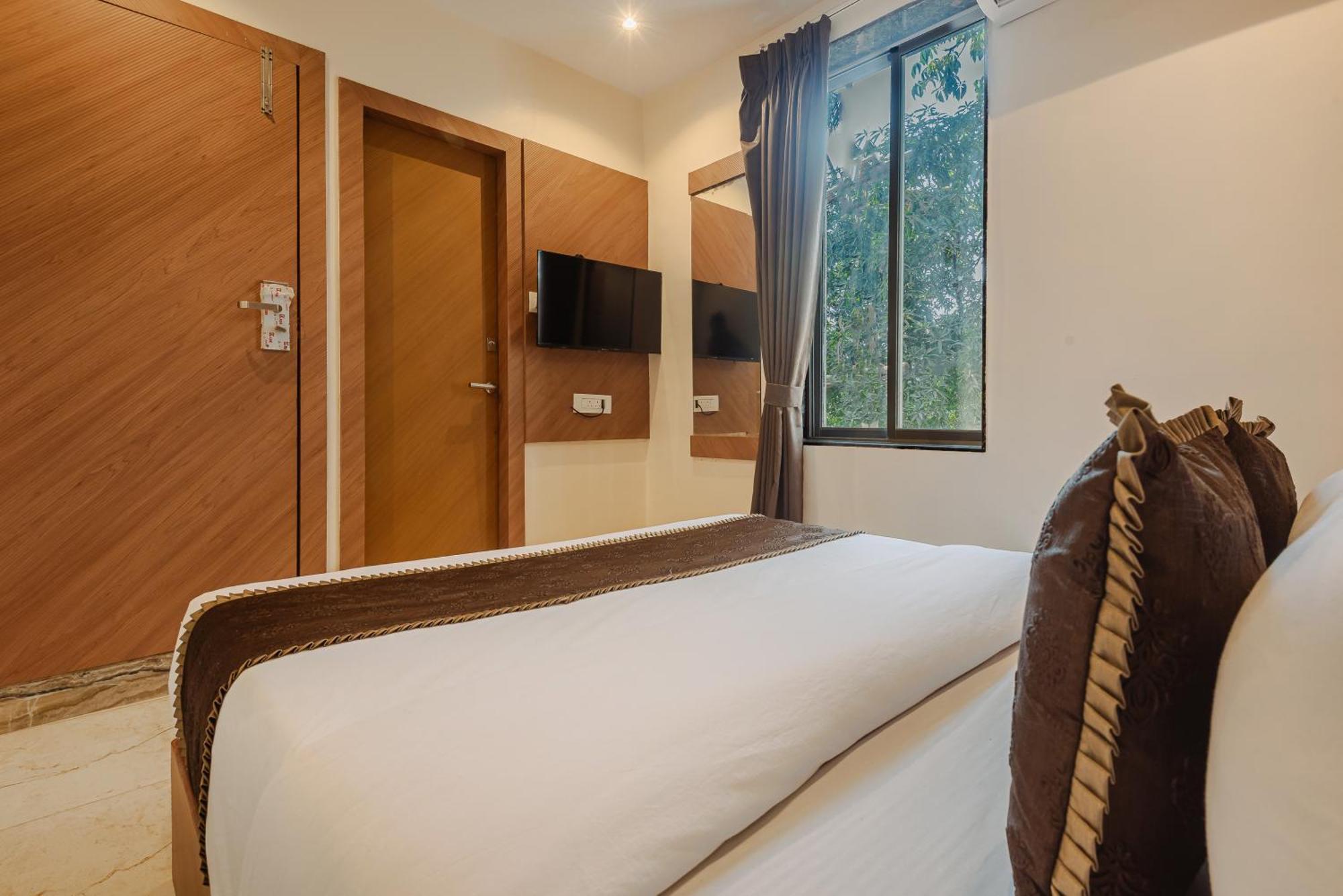 Hotel Silver Park Mumbai Exterior photo